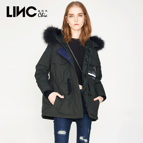 LINC金羽杰冬季新品字母印花貉子毛领羽绒服女短款外套7450802商品大图