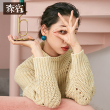 森宿Y2018新款冬装短款套头米色慵懒风网红粗线小高领漏洞毛衣女图片