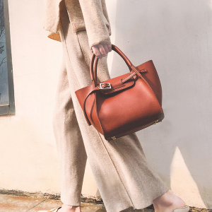 小瑞靓包锁扣翅膀包包