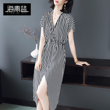 海青蓝2018夏季新款女装气质条纹V领短袖收腰修身开叉连衣裙00928图片