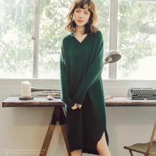 桔熊中长款毛衣女装秋冬季宽松V领加厚针织连衣裙大码FA1763图片