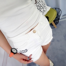 显瘦白色破洞超短字母刺绣热裤 修身 毛边牛仔短裤 女装 2018夏季新品