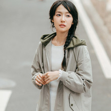 茵曼旗舰店 2018秋装新款撞色连帽休闲百搭保暖宽松上衣外套女装图片