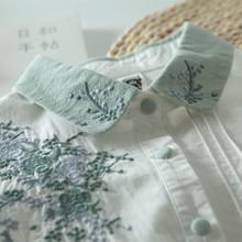 上衣全棉布包扣青梅刺绣白色衬衫 百搭文艺衫 女长袖 2018秋天新款
