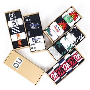 5双盒装欧美街头滑板运动中筒袜