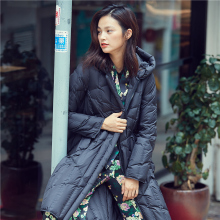 PRASE冬装2018新款白鸭绒时尚轻薄羽绒服女过膝长款连帽潮外套图片