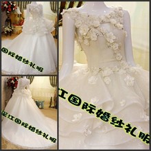 婚纱礼服租赁2013新款皇室公主绑带抹胸新娘拖尾白婚纱礼服