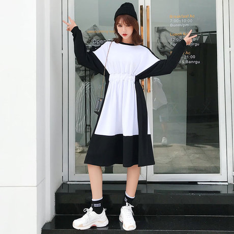 2018早秋新款女装韩版中长款长袖时尚连衣裙 套头宽松显瘦百褶裙商品大图