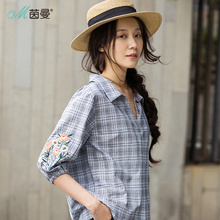 茵曼旗舰店2018春秋新款翻领格纹七分袖宽松休闲衬衣女士套头上衣图片