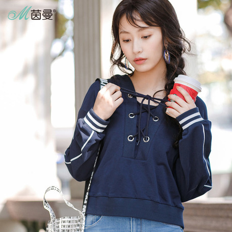 茵曼旗舰店2018秋装新款连帽系带V领条纹运动短款套头卫衣女上衣商品大图