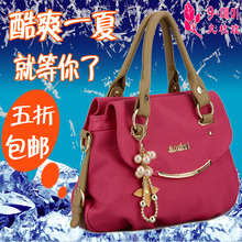 2013夏新品韩版潮女包袋 女士单肩包斜跨手提包 复古糖果色包包邮