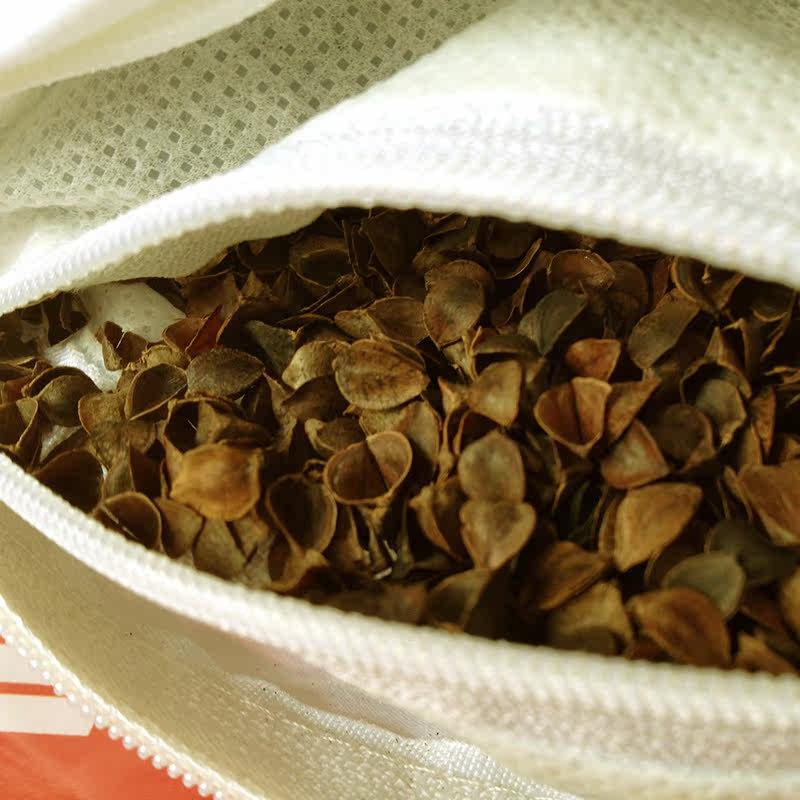 ����ɫ��Ȼ���󻤾���