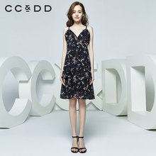 CCDD2018秋装新品专柜正品时尚性感碎花漏肩吊带连衣裙女大摆裙图片