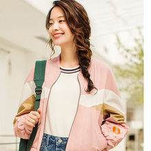 茵曼旗舰店2018秋装新款立领绣花宽松休闲棒球服短款外套女装上衣图片