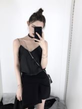CHICYOU 人手一件黑色拉链链条百搭小性感宽松缎面内搭背心吊带