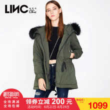 LINC金羽杰冬装新款街头风个性铆钉大毛领羽绒服女短款韩版外套潮图片