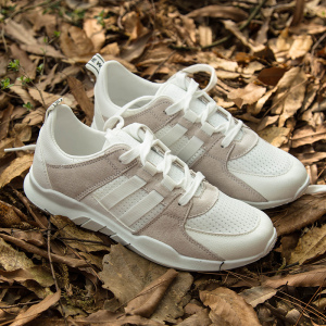 夏季透气休闲运动鞋