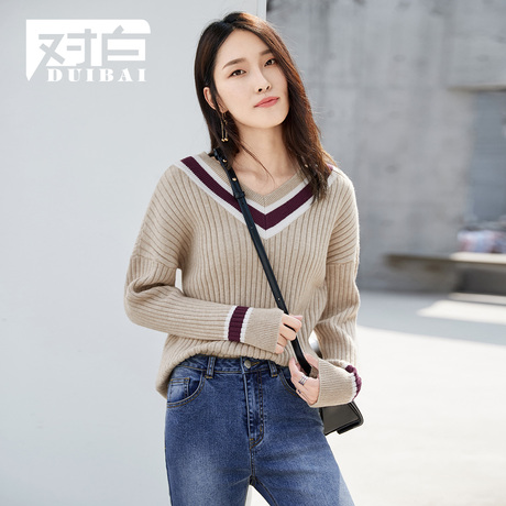 【新品8折】对白V领条纹撞色毛衣女2018秋装新款坑条毛衫学生上衣商品大图