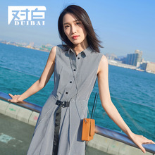 对白格子连衣裙女2018夏季新款无袖格纹衬衫式收腰翻领时尚裙子图片
