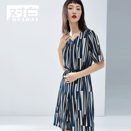 对白真丝短袖连衣裙女2019夏装新款几何条纹撞色腰带桑蚕丝裙子商品大图