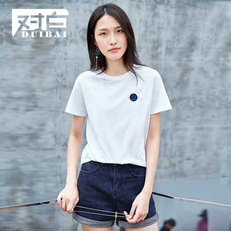 对白纯棉T恤女短袖2018新款个性地球贴布简约休闲圆领基础上衣夏商品大图