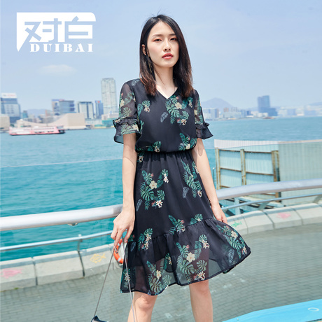 对白气质温柔荷叶边碎花裙子夏女2018新款V领收腰短袖雪纺连衣裙商品大图