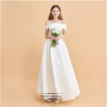夏季复古修身 显瘦 一字肩缎面婚纱礼服简单大方轻婚纱旅拍2019新款