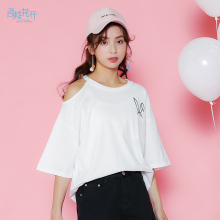 阁楼花开社会女夏季衣服短袖2018新款韩版漏肩刺绣五分袖宽松t恤图片