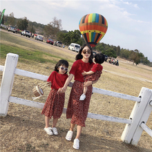 mini旦亲子装母女碎花吊带裙夏季2019新款亲子连衣裙背心裙半身裙