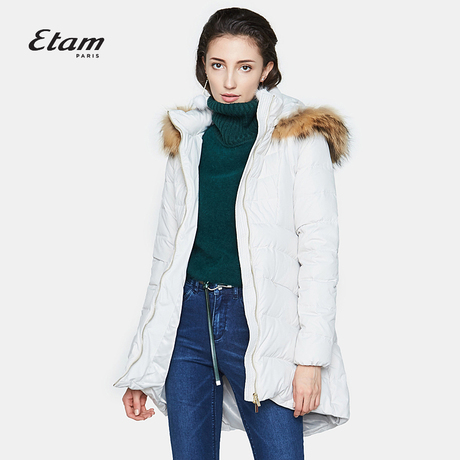 艾格Etam2018冬季韩版简约纯色保暖毛领连帽中长款羽绒服女M134商品大图