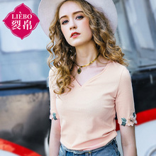 裂帛女装2018夏装新款立体贴布刺绣V领上衣针织合体短袖T恤女图片