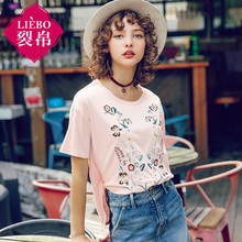 裂帛女装2018夏装新款甜美简约圆领刺绣落肩短袖舒适开叉T恤图片
