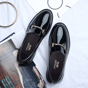 英伦学院风平底单鞋韩版百搭粗跟学生女鞋