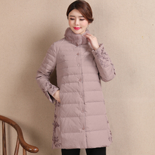 妈妈装羽绒服女中长款2018秋冬新品绣花中国风宽松大码女装外套图片