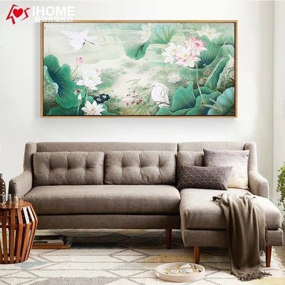 客厅沙发背景挂画长条好不好