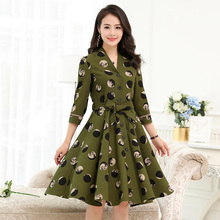 韩版大摆印花遮肚子七分袖连衣裙子中年女装大码妈妈装40岁秋冬装图片