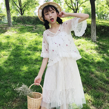 蕾丝拼接吊带连衣裙套装 刺绣花朵网纱衬衣上衣 新款 韩版 女装 夏装