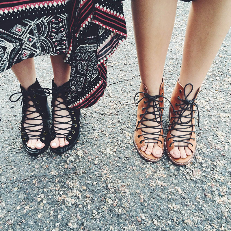 断码清仓抖音热门真皮粗跟凉鞋女夏绑带鞋百搭