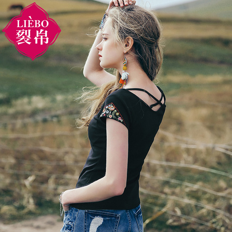 裂帛旗舰店短袖insT恤女2018夏装新款刺绣V领后交叉带修身显瘦商品大图