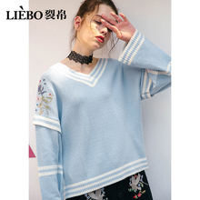 裂帛2018秋季新款时尚v领浪漫绣花清新风甜美少女宽松长袖毛衣女图片