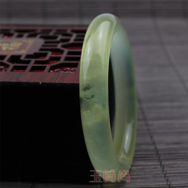岫玉的魅力与价值之探讨