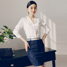 艾尚臣2018春装新款女士长袖衬衣女白色V领修身打底职业装衬衫女图片