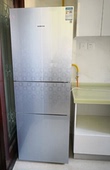 西门子 274升 SIEMENS KG27FS290C 家用三门冰箱 玻璃面板极光银