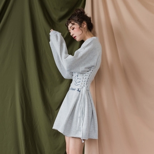 中长款卡通印花半高领宽松卫衣裙子女