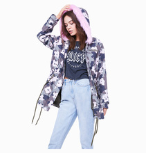 【现货】Juicy Couture2018毛领连帽迷彩工装外套图片