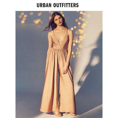 Urban Outfitters性感深V吊带连身衣通勤女士连体裤2018夏季新款