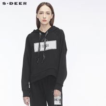 sdeer圣迪奥2018冬装新款简单印花落肩连帽黑色基础卫衣S18462253图片