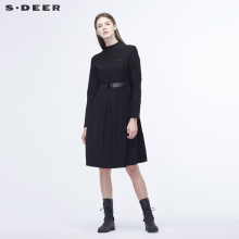 sdeer圣迪奥肌理休闲半高领立体字母收腰长袖连衣裙S18481256图片