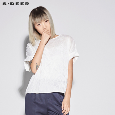 sdeer圣迪奥女素雅白时尚抓皱蝙蝠款圆领衬衫S18280406商品大图