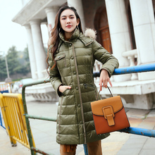 凯慕狮清仓女装轻薄貉子毛领连帽反季羽绒服女中长款冬季修身外套图片